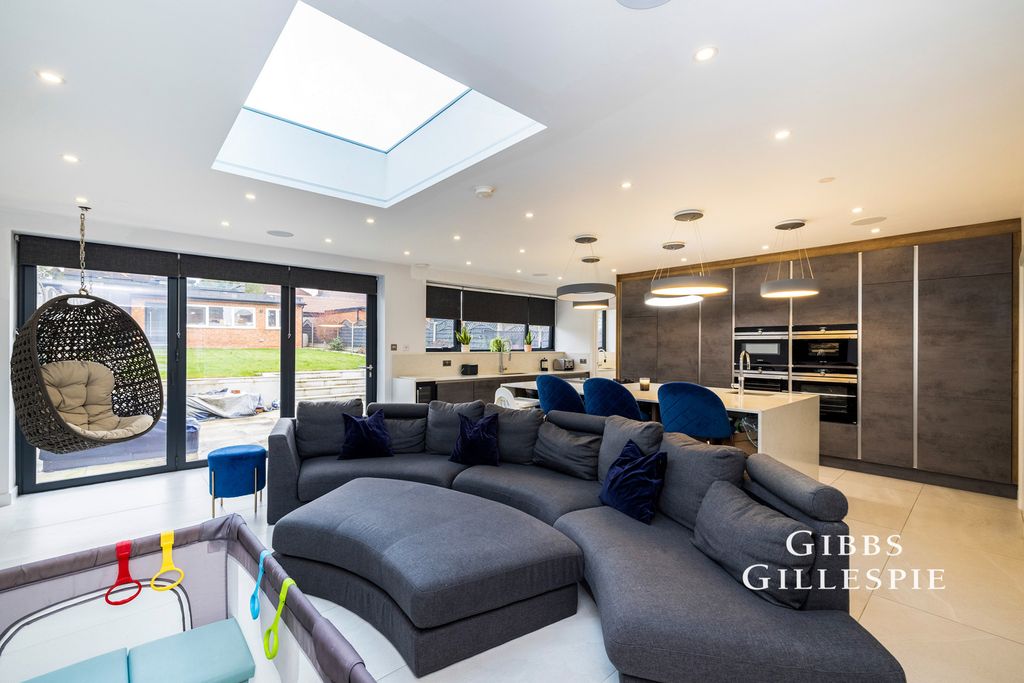 Property photo 1 of 21 Pbox-Img.Jpg