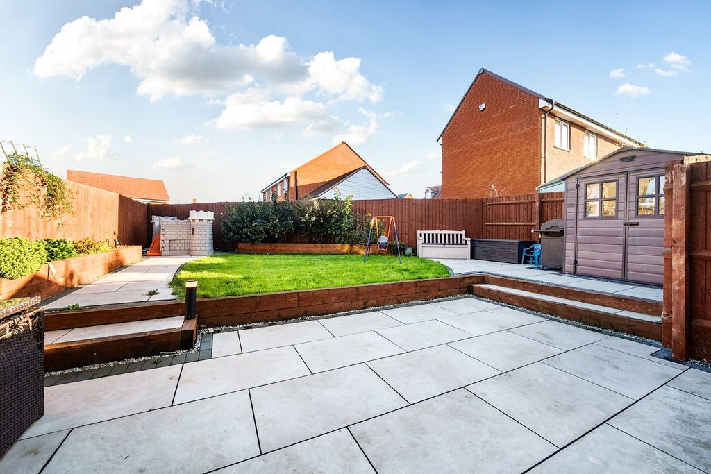 Property photo 3 of 18