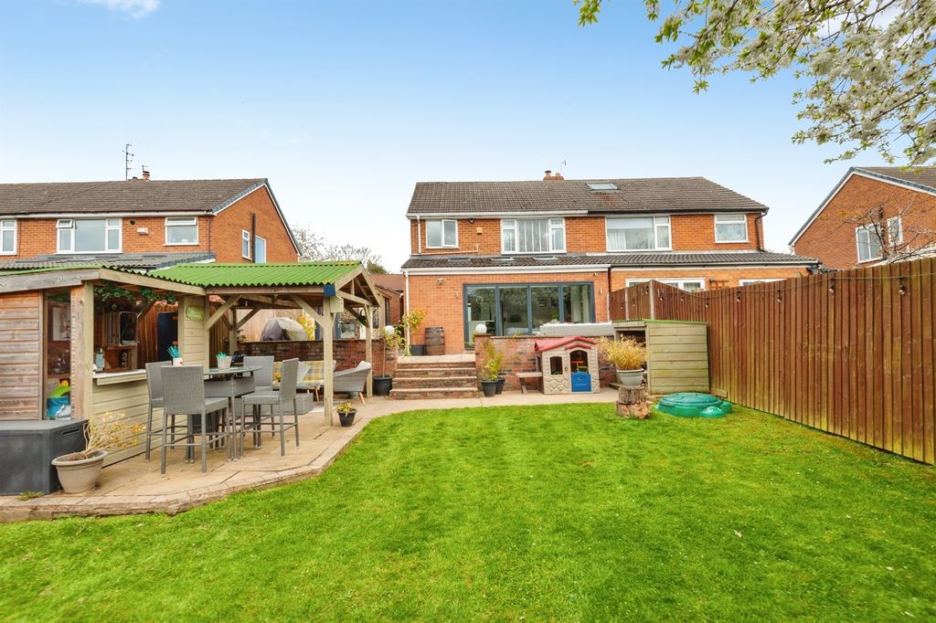 Property photo 3 of 20