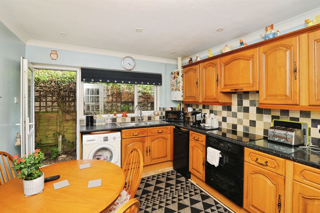 Property photo 3 of 15