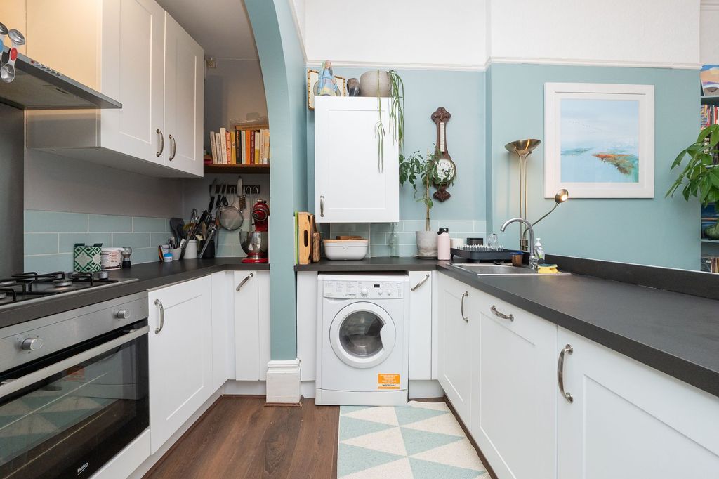 Property photo 3 of 26