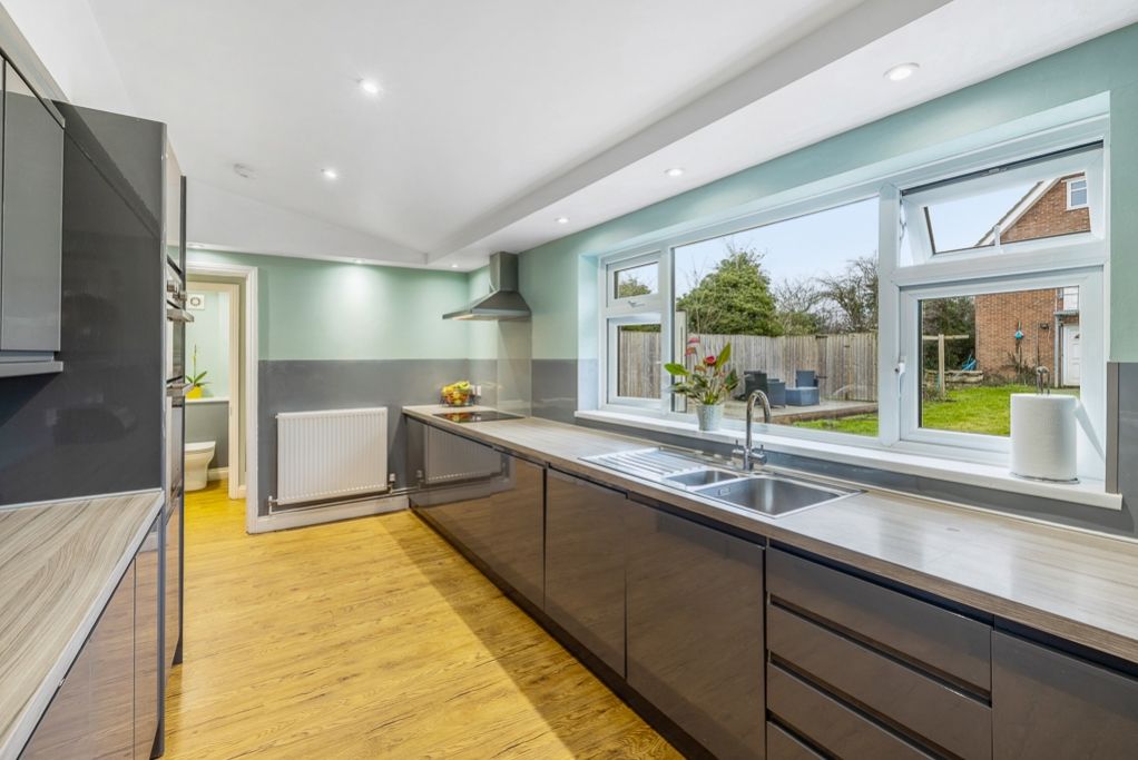 Property photo 2 of 32 The Chestnuts (Sibsey)-23