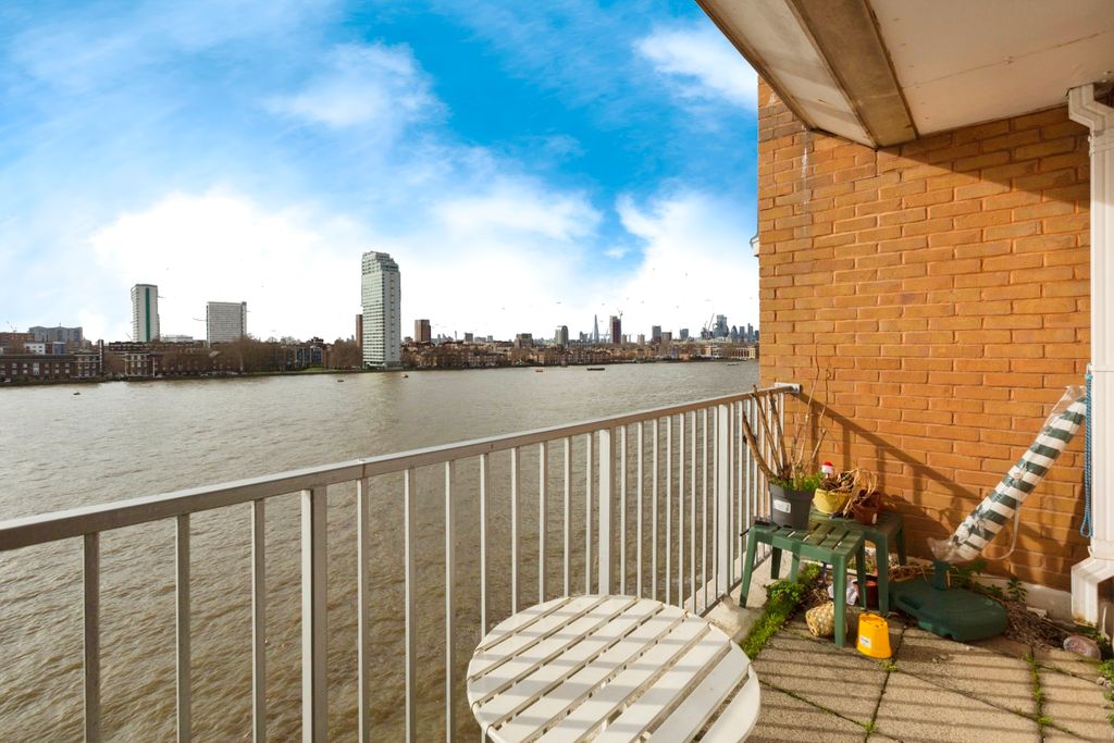 Property photo 2 of 15 Balcony