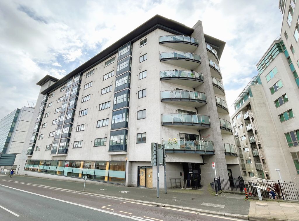 Property photo 1 of 8