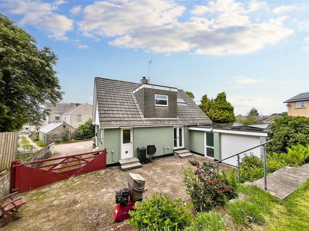 Property photo 1 of 25