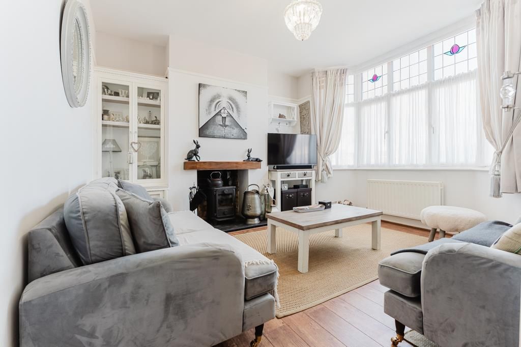 Property photo 3 of 42 120 The Drive, Northampton (2 Of 46).Jpg