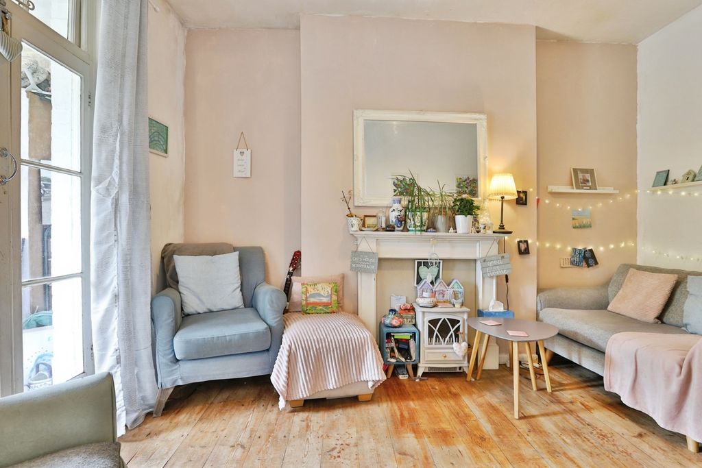 Property photo 3 of 20 Pbox-Img.Jpg