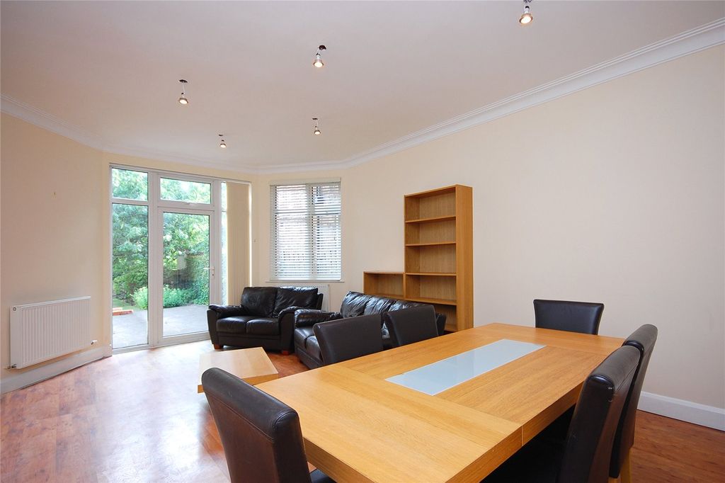 Property photo 1 of 10 Picture No. 02