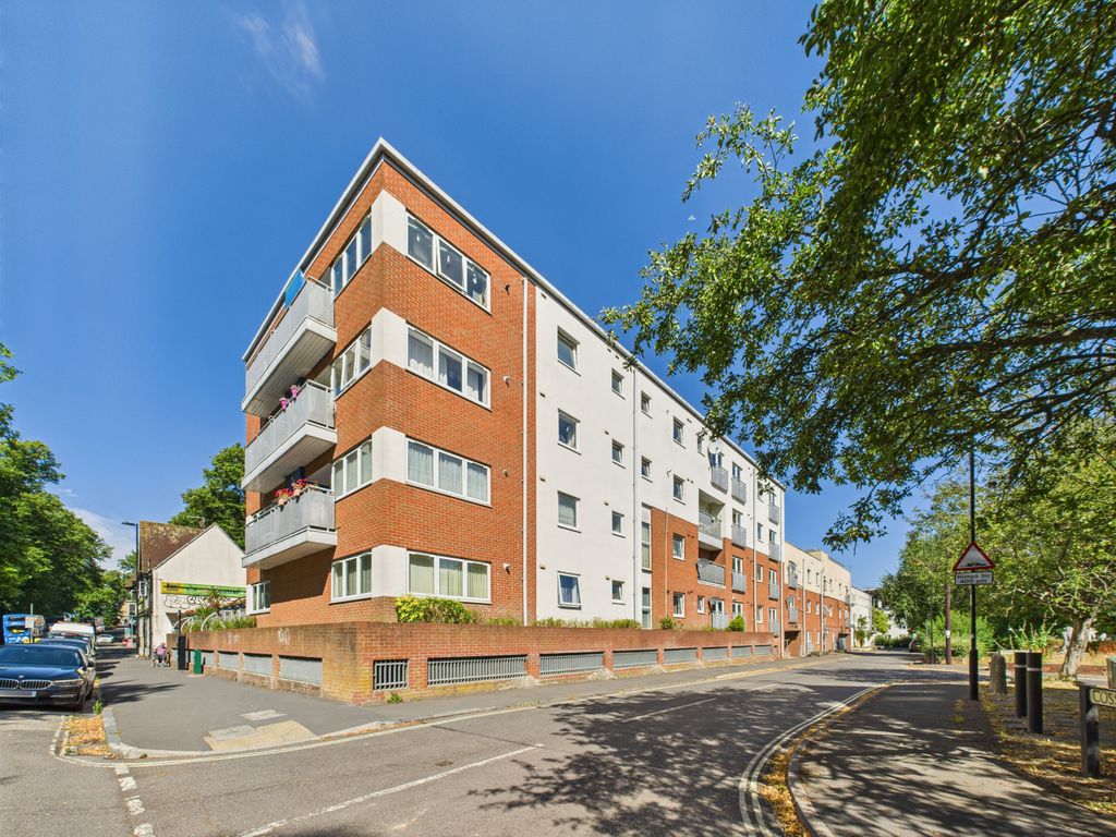 Property photo 1 of 11 1Â Bedroom Flat For Sale