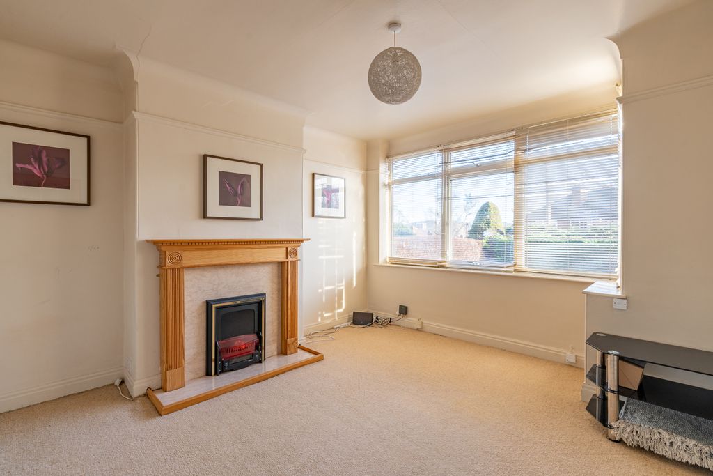 Property photo 2 of 15 Hollinparkmount5