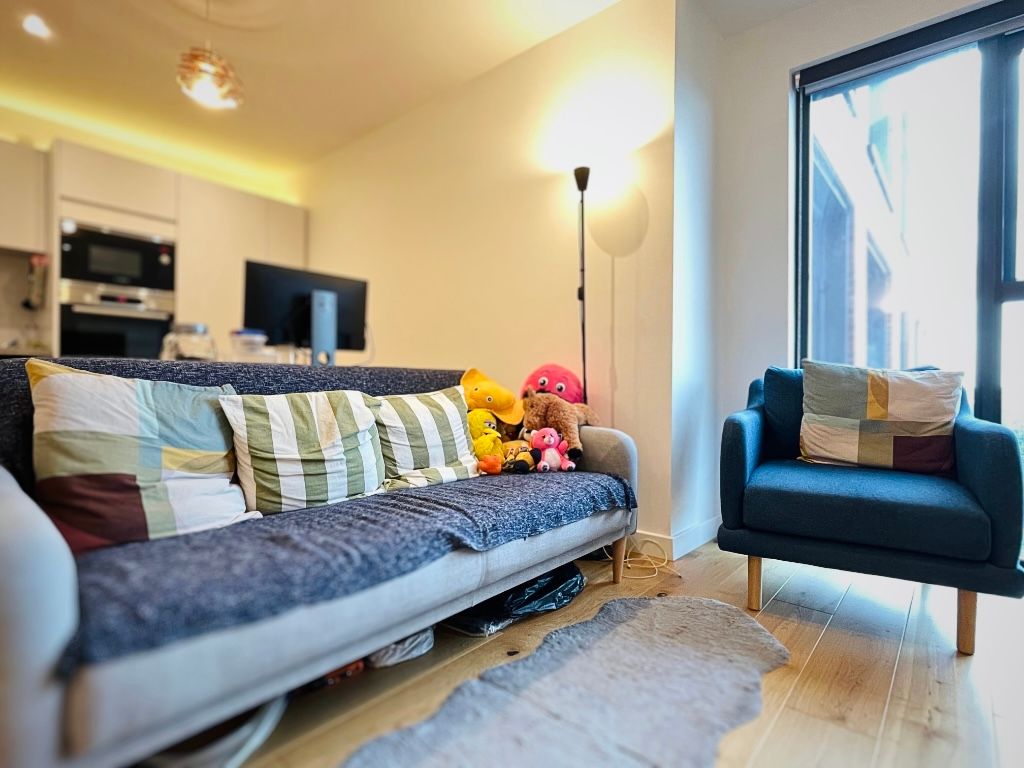 Property photo 2 of 23