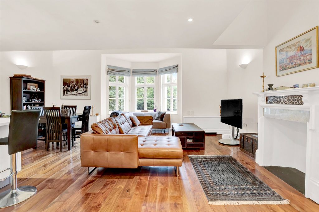 Property photo 1 of 12 2. 8W7A4162