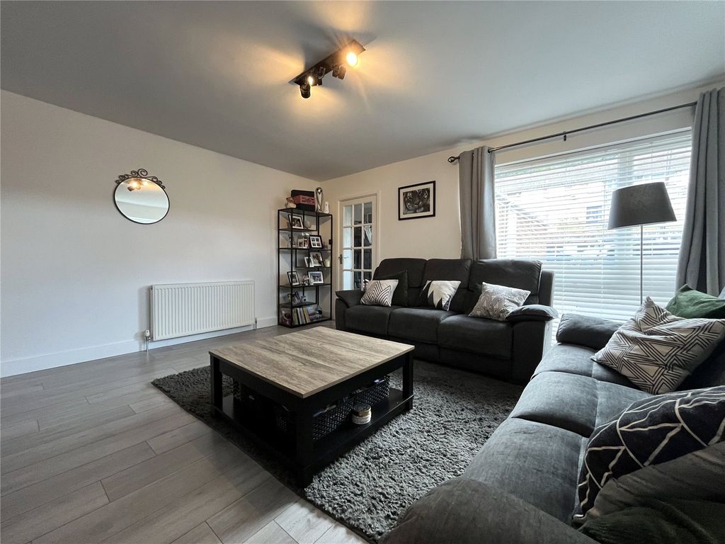 Property photo 3 of 15 Picture No. 17