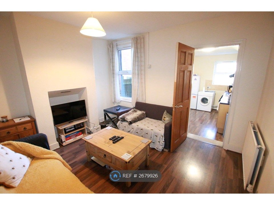 Property photo 3 of 8