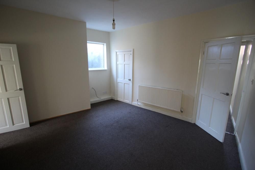 Property photo 3 of 8 Dining Room