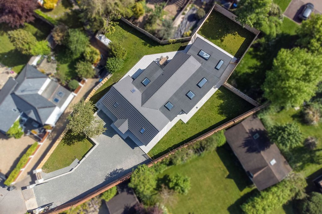 Property photo 1 of 19