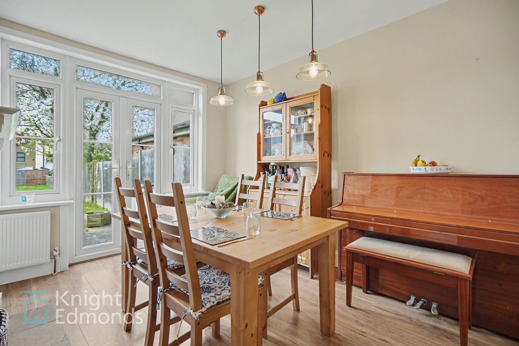 Property photo 3 of 15 Dining Room