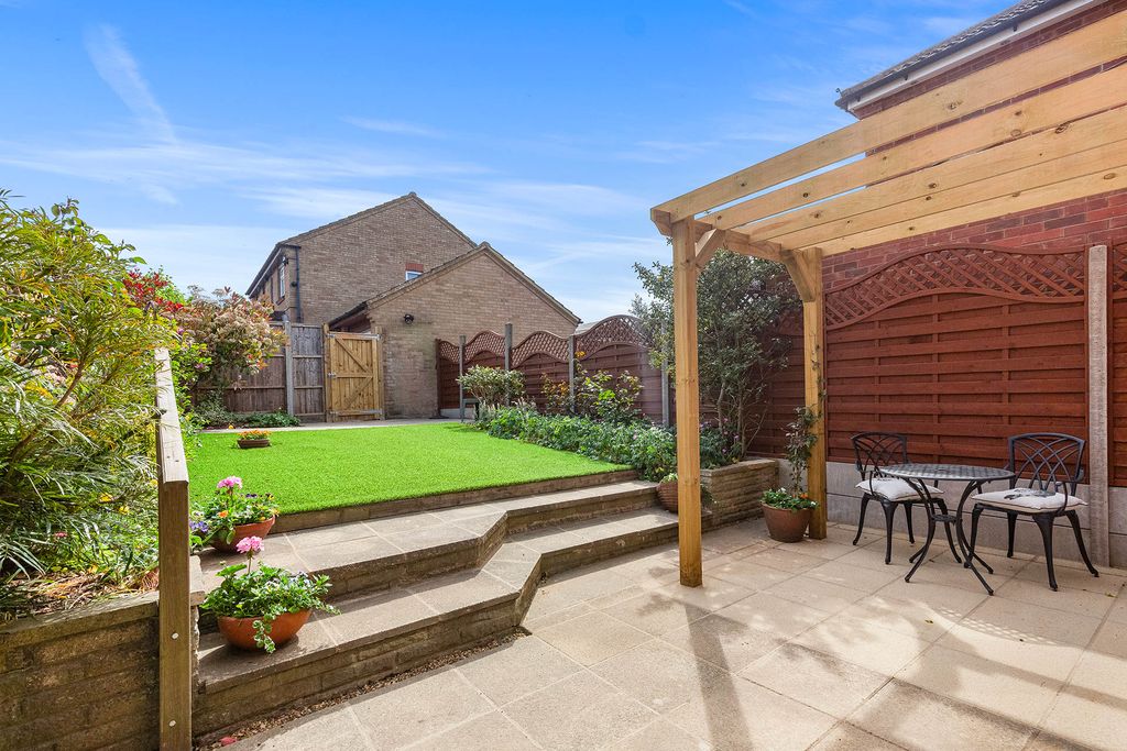 Property photo 1 of 16 842A1775