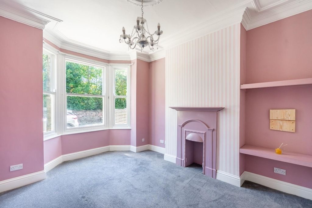 Property photo 3 of 16 49Gt-1.Jpg