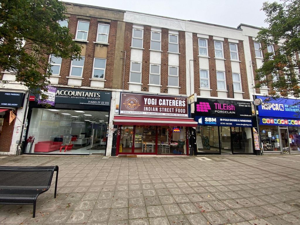 Property photo 3 of 11 4615793