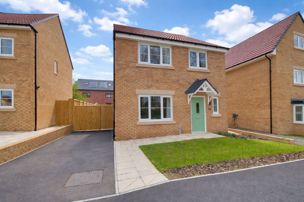 Property photo 1 of 23