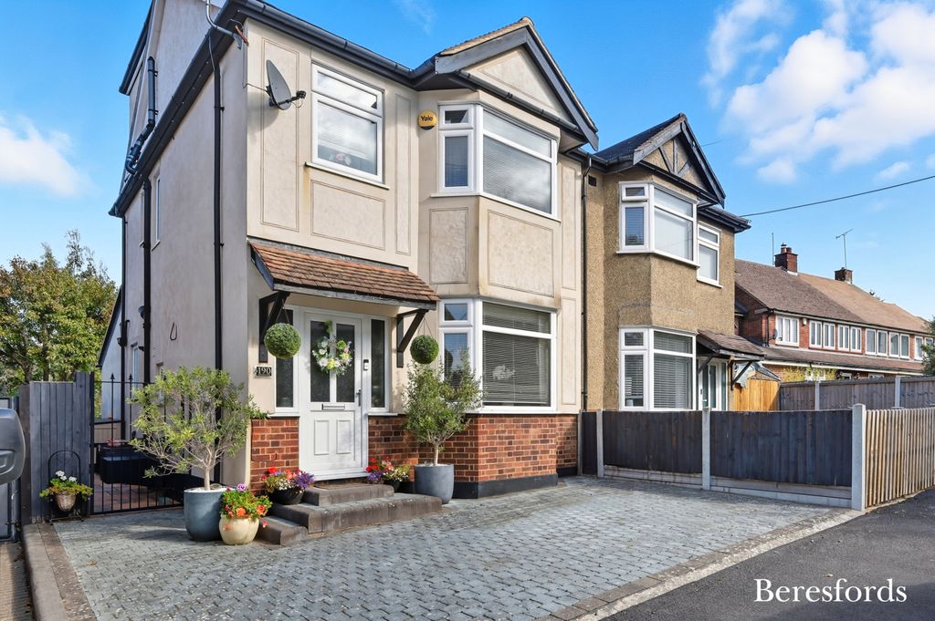 Property photo 1 of 29 Front