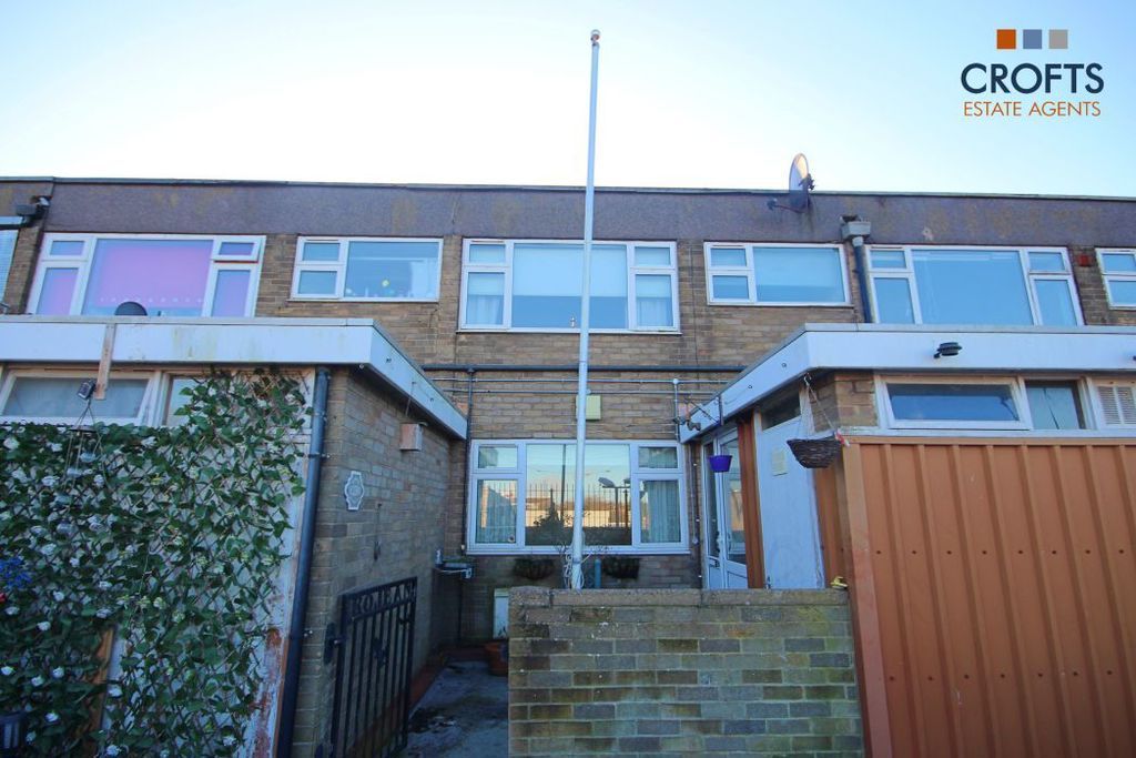 Property photo 1 of 8 Front