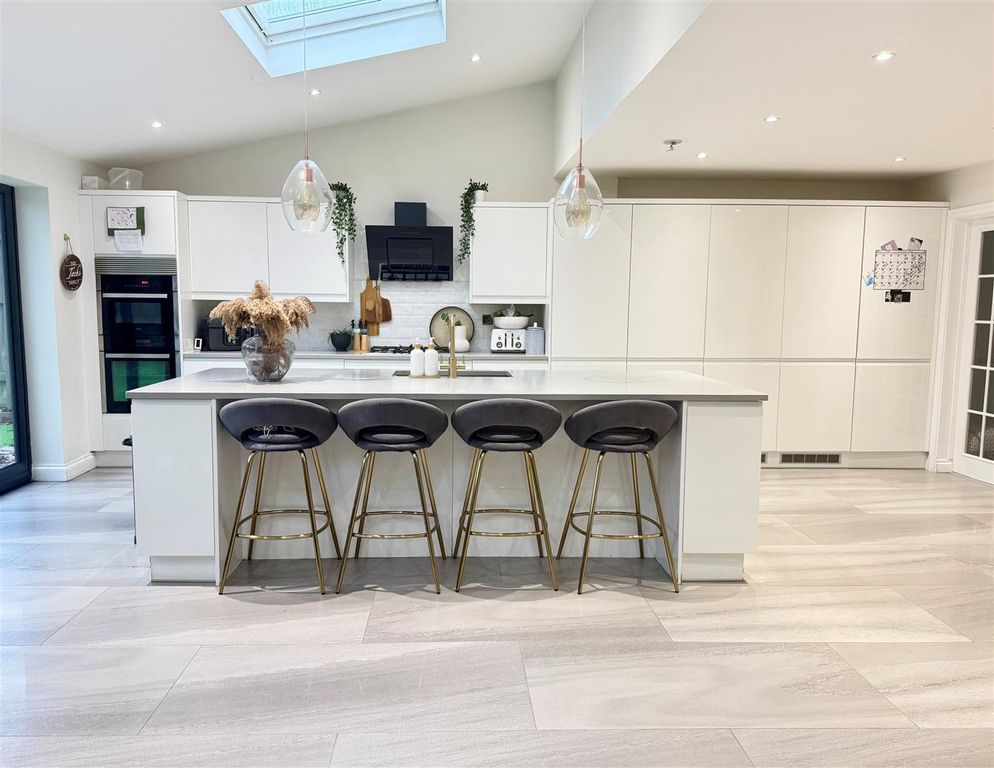 Property photo 3 of 21 Open Plan Lounge / Kitchen / Diner / Playroom