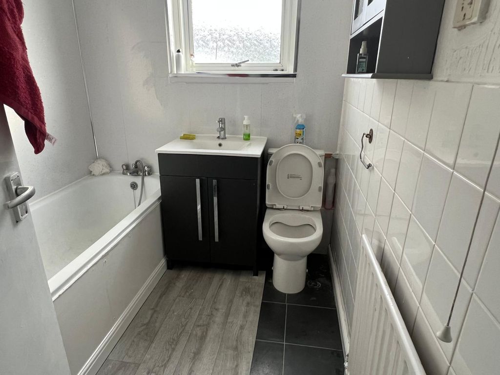 Property photo 1 of 4