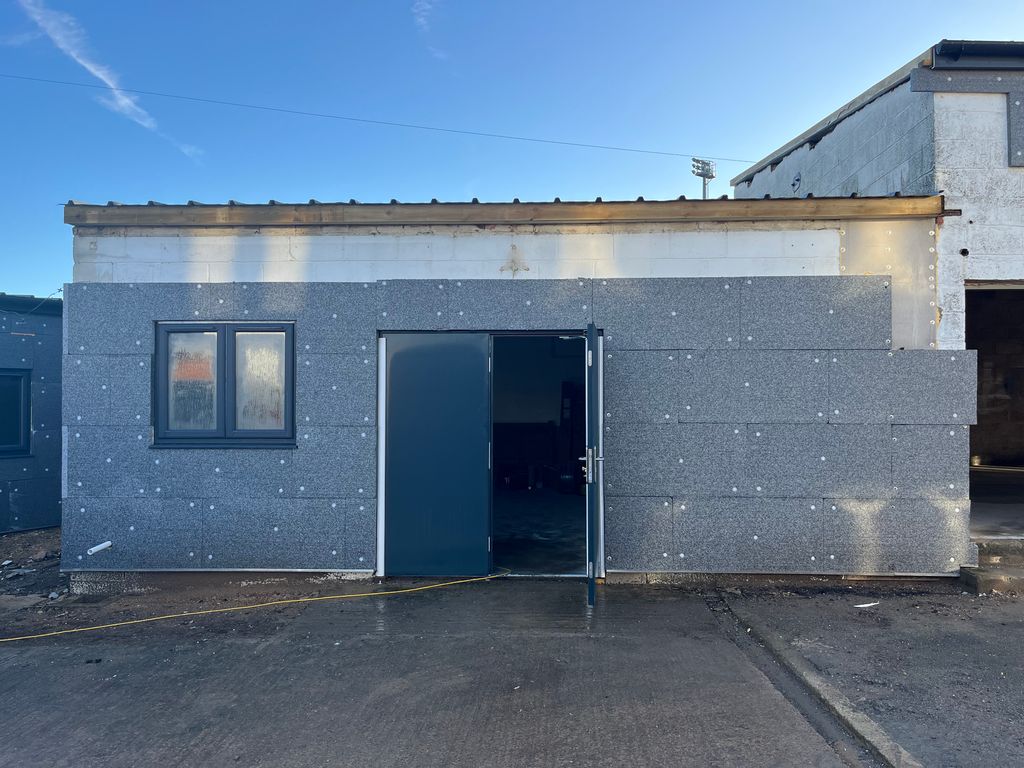 Property photo 1 of 3