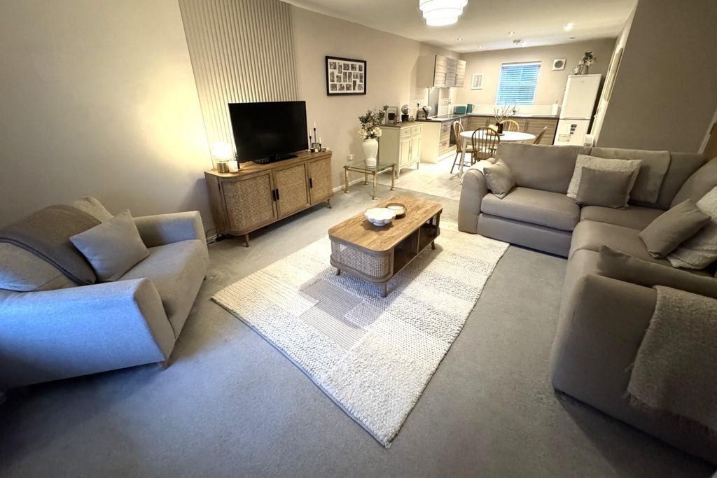 Property photo 3 of 16 3.Jpg