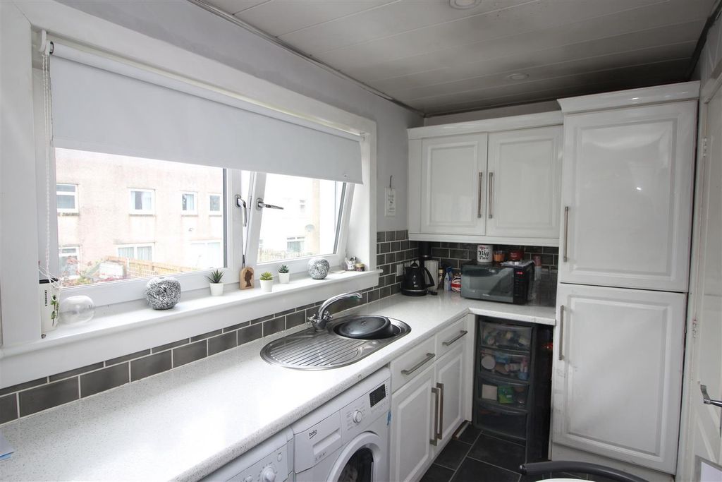 Additional image 7 of 1 bed flat for saleMarkinch Road, Port Glasgow PA14