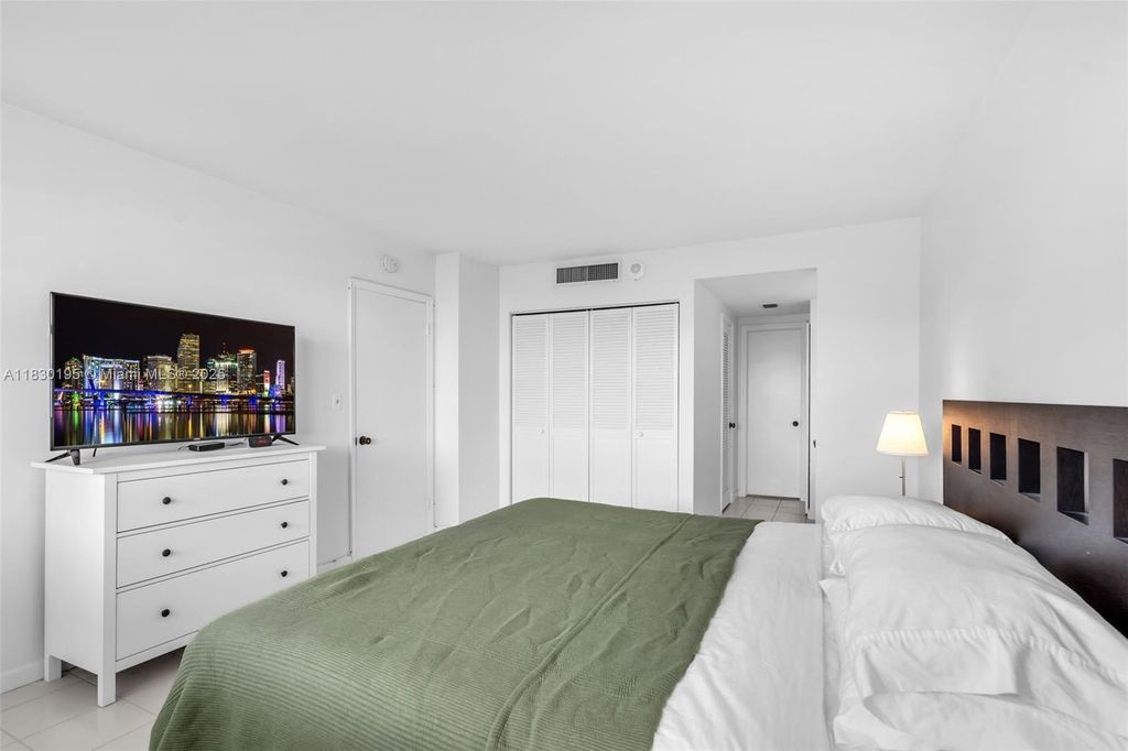 Property photo 2 of 3 <Alttext/>