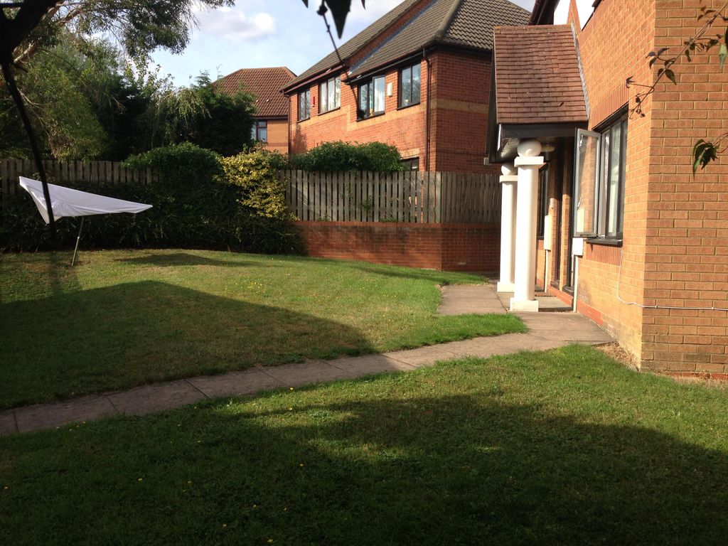 Property photo 1 of 4 Garden