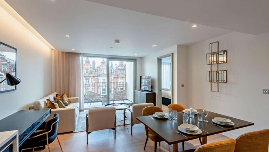 Property photo 3 of 8