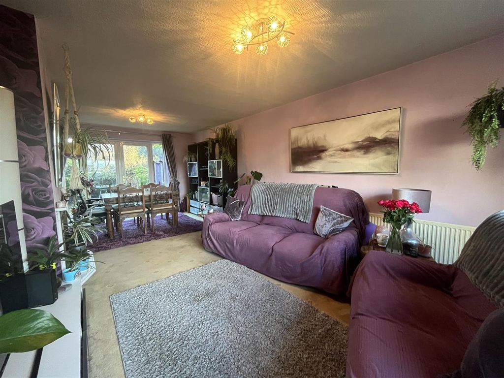 Property photo 3 of 20 Lounge/Diner