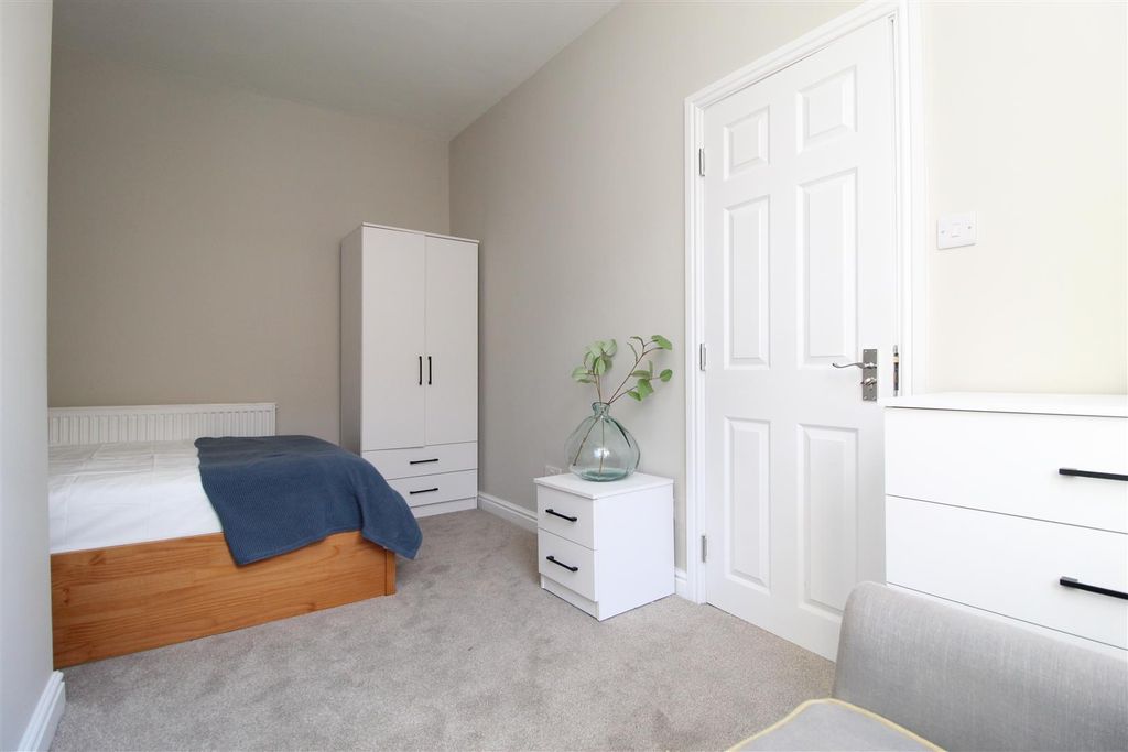 Property photo 2 of 8 Img_2457.Jpg