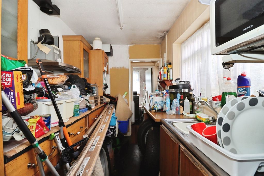 Property photo 3 of 8 Pbox-Img.Jpg