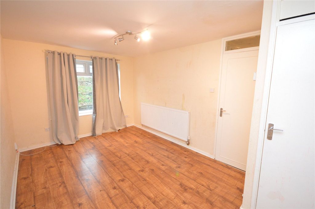 Property photo 3 of 11 Picture 3