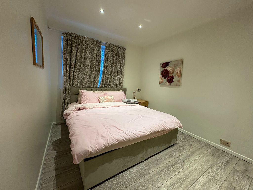 Property photo 3 of 9 Photo-2025-10-23-18-12-53