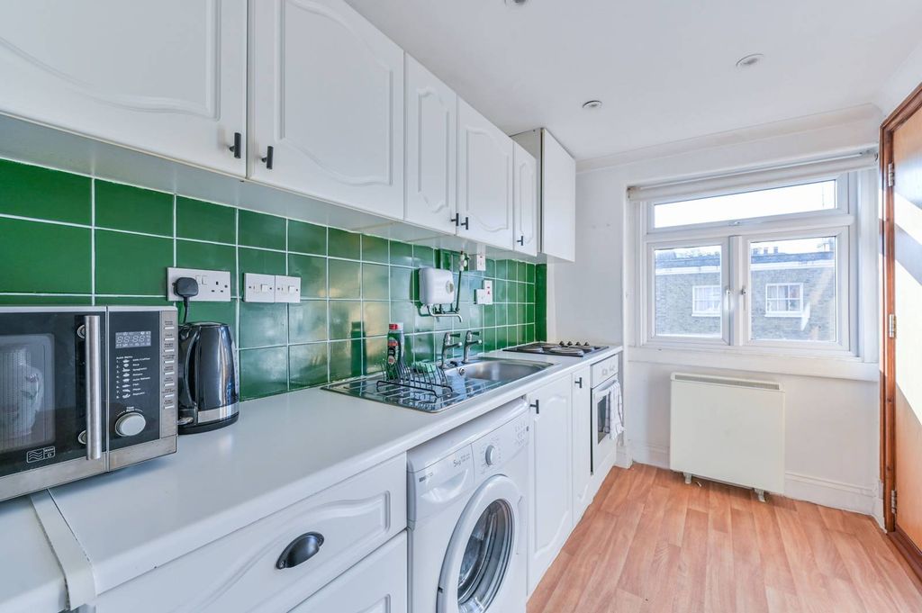 Property photo 3 of 6