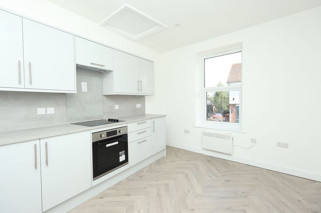 Property photo 2 of 9 Kitchen