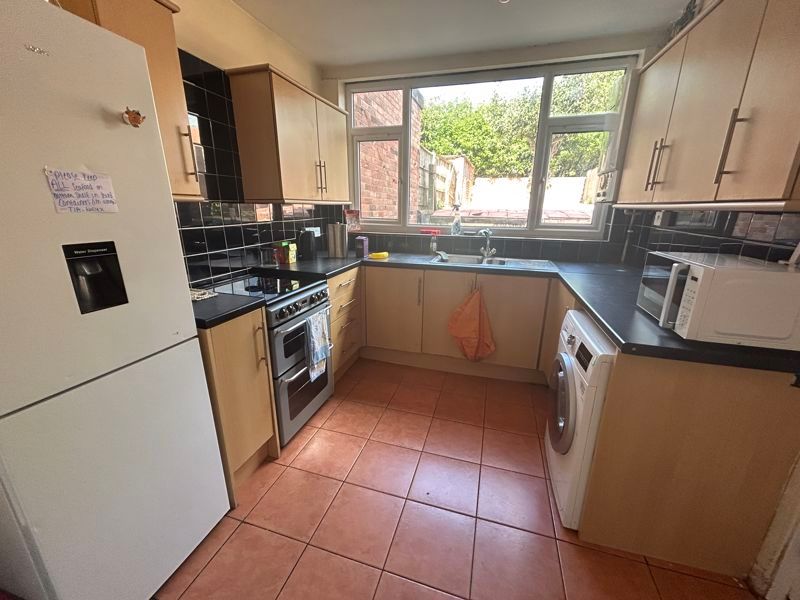 Property photo 3 of 12 Photo 5