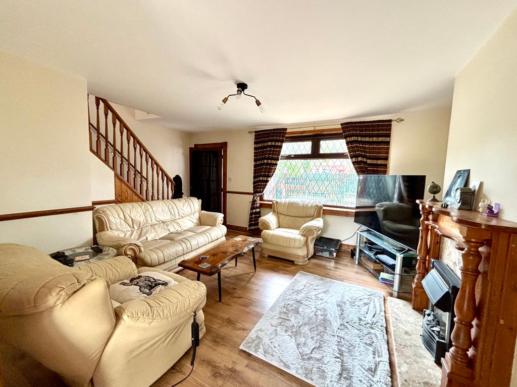 Property photo 3 of 13 Img_7881