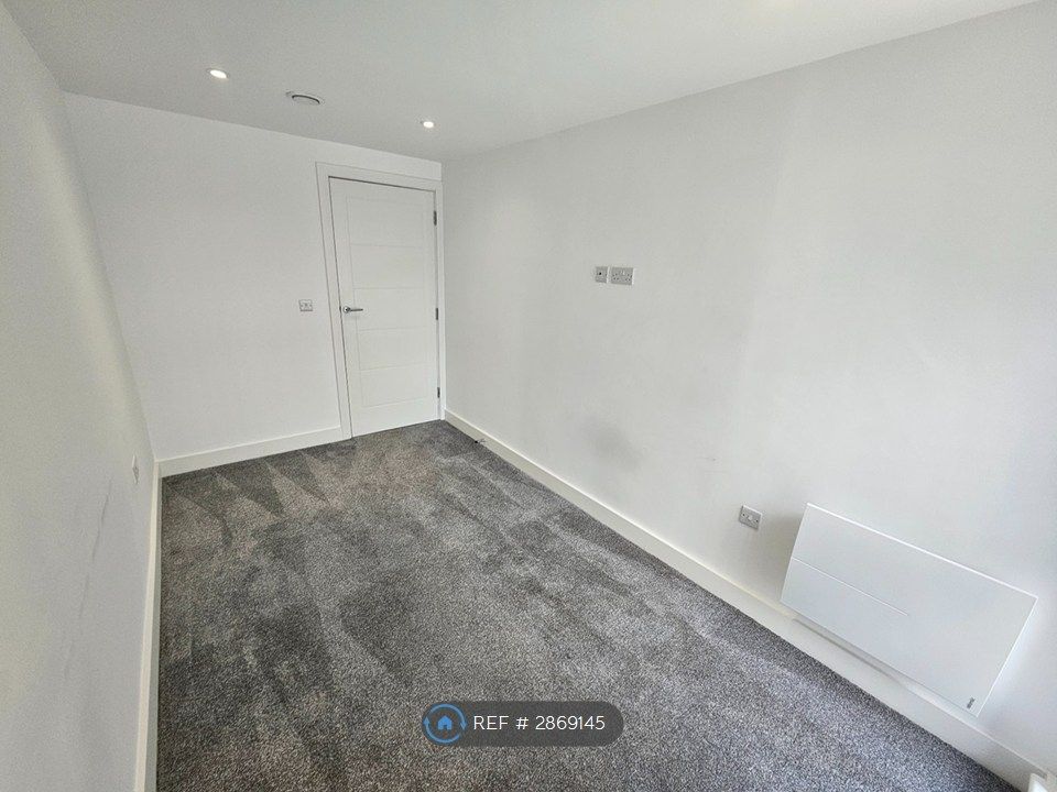 Property photo 3 of 7 Bedroom