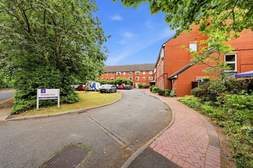 Property photo 1 of 17