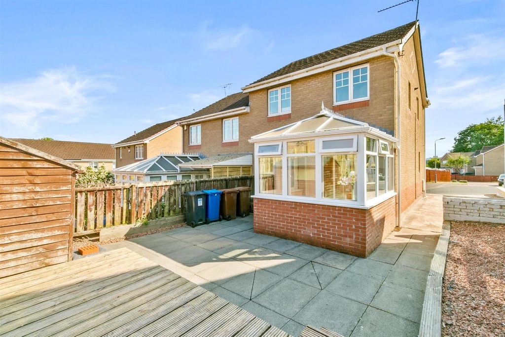 Property photo 2 of 29