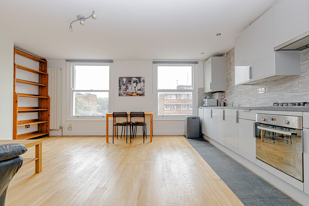 Property photo 3 of 24