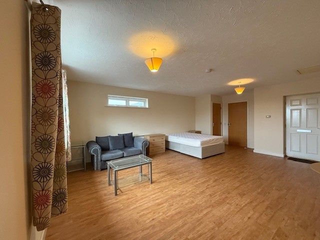 Property photo 3 of 5 1053