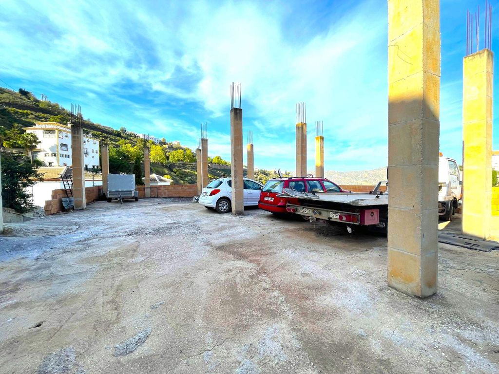 Property photo 2 of 8